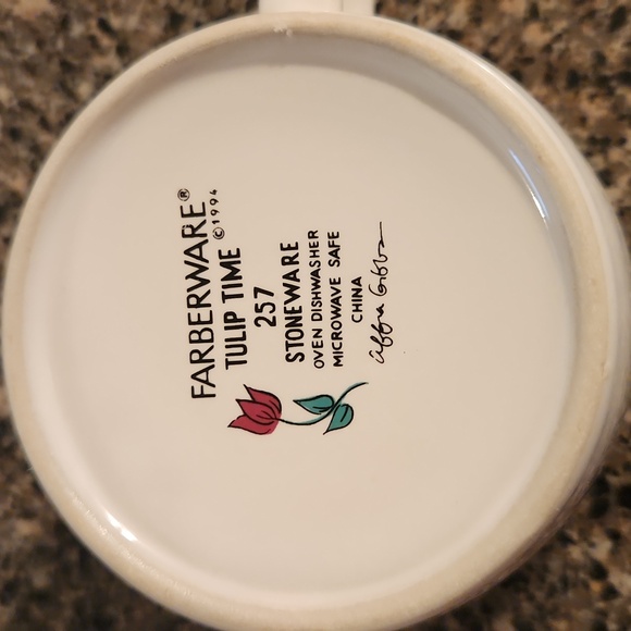 Vintage 1994. Set of 2 Farberware Tulip Time stoneware mugs - Picture 4 of 4